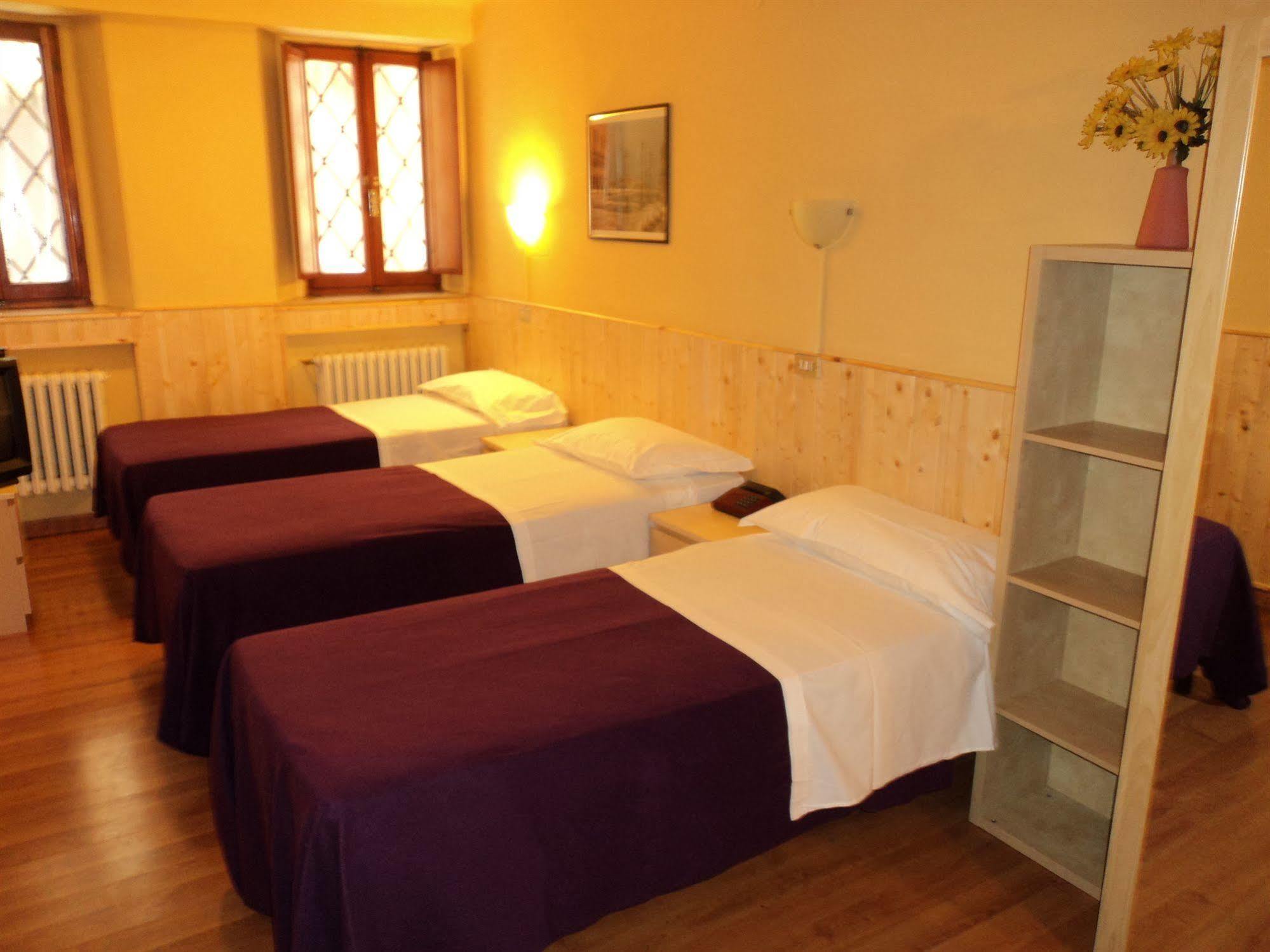 Hotel Ariosto Centro Storico Reggio Emilia Exteriör bild