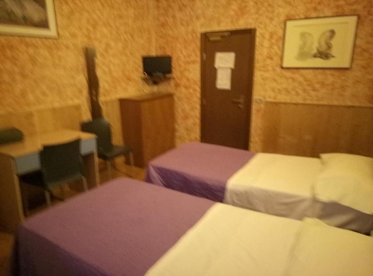 Hotel Ariosto Centro Storico Reggio Emilia Exteriör bild